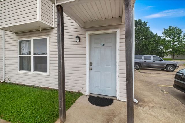 372 Erin Place, Springdale, AR 72764
