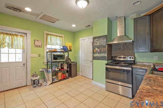 17033 N Telegraph Rd, Doswell, VA 23047