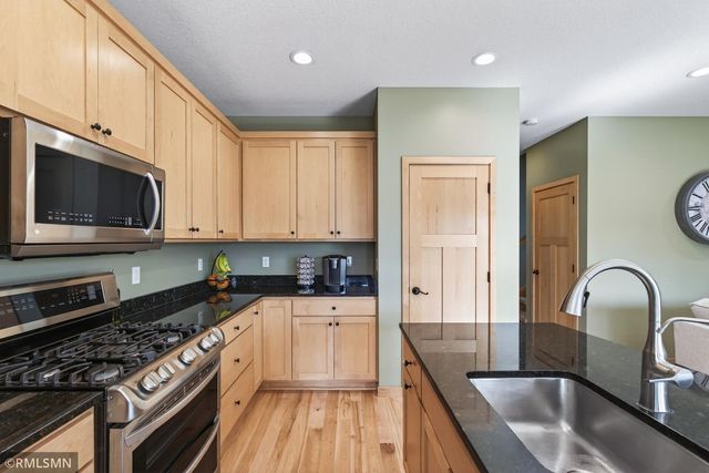 921 Inspiration Parkway S, Bayport, MN 55003