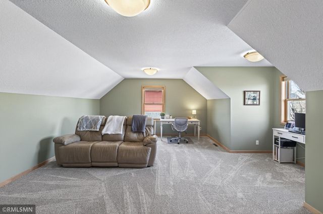 921 Inspiration Parkway S, Bayport, MN 55003