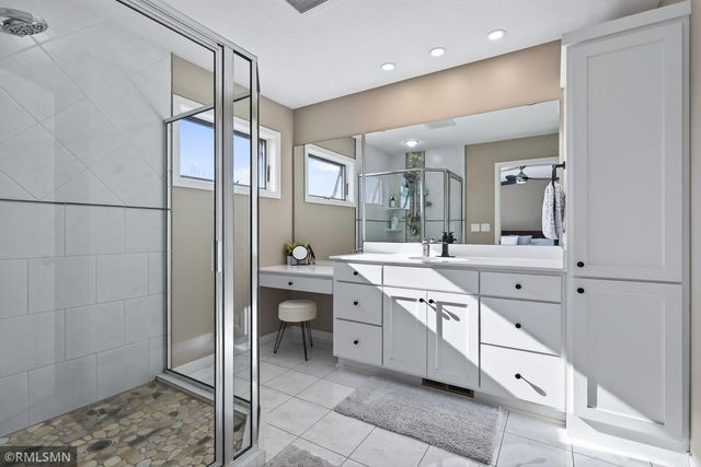 921 Inspiration Parkway S, Bayport, MN 55003