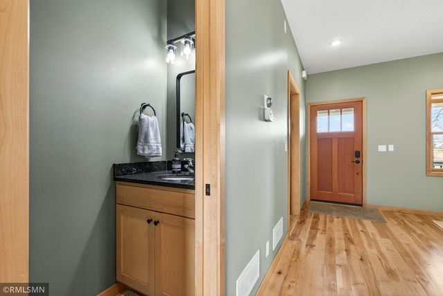 921 Inspiration Parkway S, Bayport, MN 55003