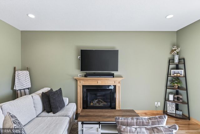 921 Inspiration Parkway S, Bayport, MN 55003