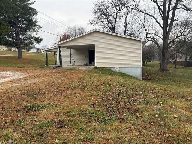 2115 Ararat Road, Ararat, NC 27007