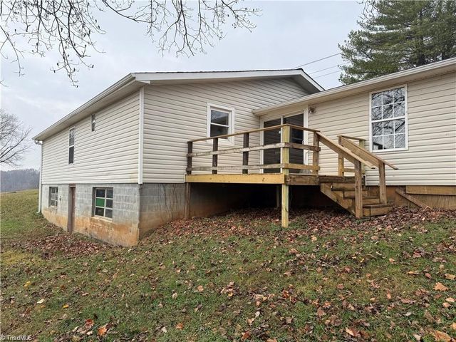 2115 Ararat Road, Ararat, NC 27007