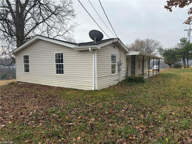 2115 Ararat Road, Ararat, NC 27007