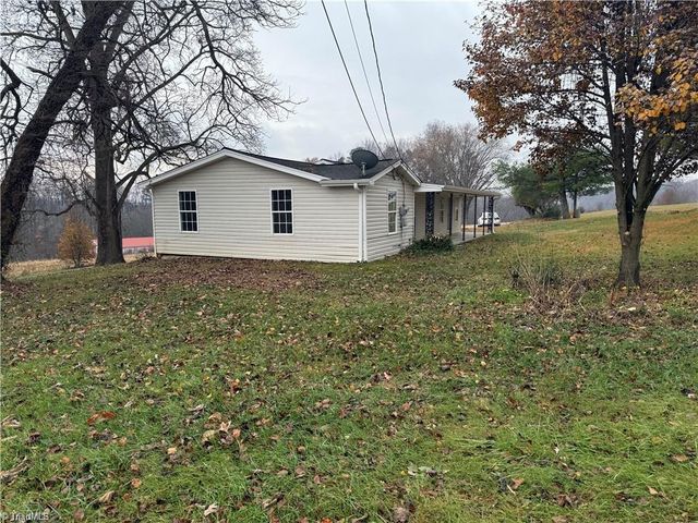 2115 Ararat Road, Ararat, NC 27007