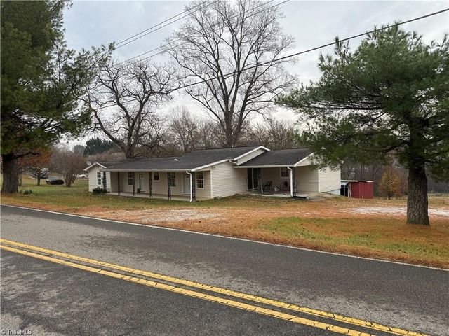 2115 Ararat Road, Ararat, NC 27007