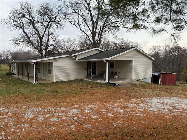 2115 Ararat Road, Ararat, NC 27007