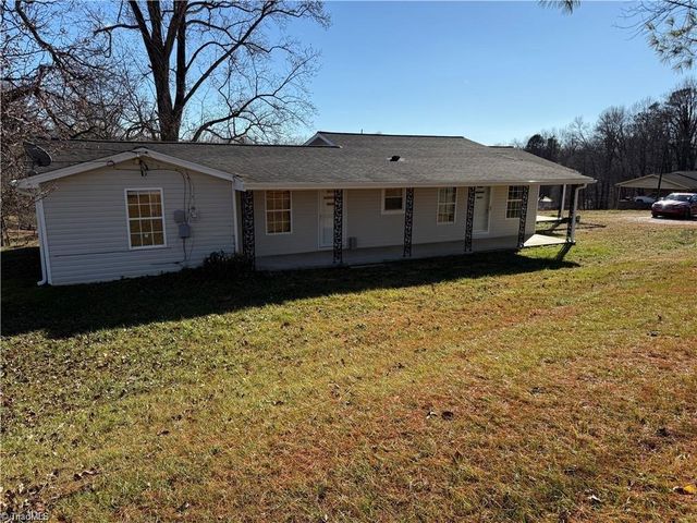 2115 Ararat Road, Ararat, NC 27007