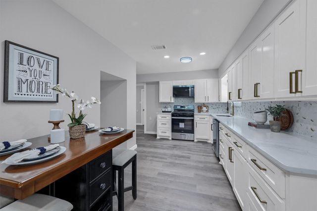 1721 W Washington Street, Denison, TX 75020