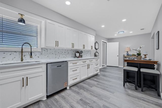 1721 W Washington Street, Denison, TX 75020