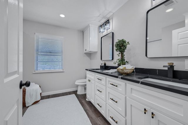 1721 W Washington Street, Denison, TX 75020
