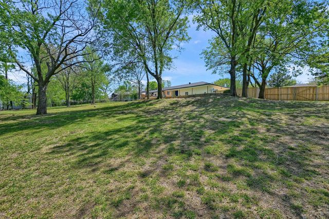 1721 W Washington Street, Denison, TX 75020