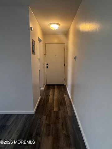 7 Windsor Terrace H, Freehold, NJ 07728