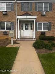 7 Windsor Terrace H, Freehold, NJ 07728