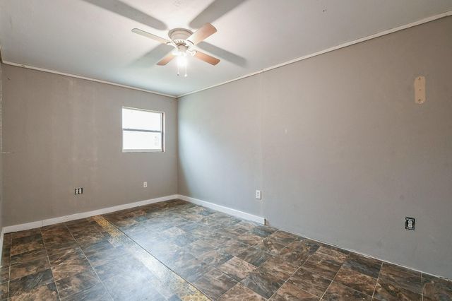 1109 E Miller Street, Angleton, TX 77515