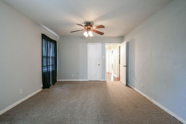 1109 E Miller Street, Angleton, TX 77515