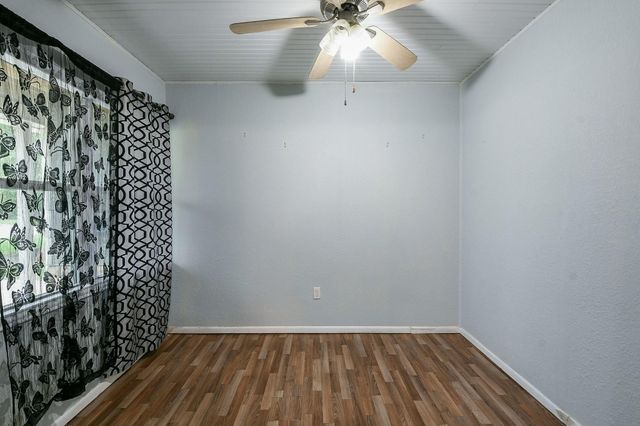 1109 E Miller Street, Angleton, TX 77515