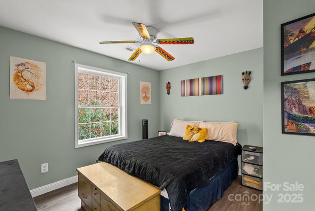 842 Grouse Road, Clyde, NC 28721