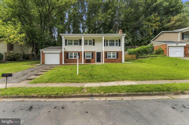 13424 KINGSMAN RD, Woodbridge, VA 22193