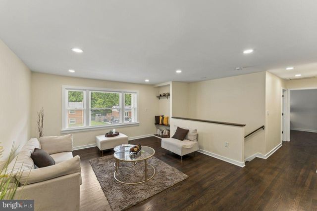 13424 KINGSMAN RD, Woodbridge, VA 22193