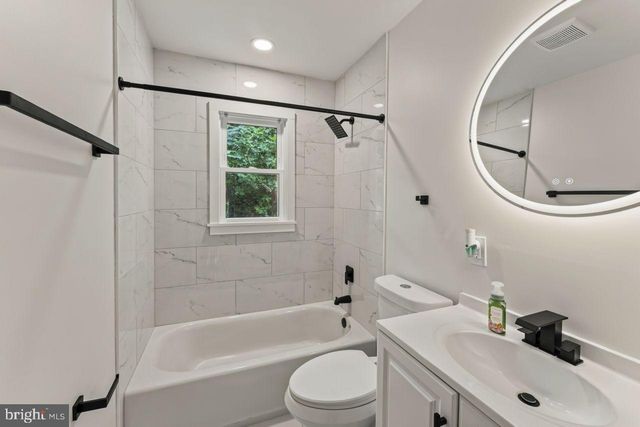 13424 KINGSMAN RD, Woodbridge, VA 22193