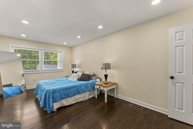 13424 KINGSMAN RD, Woodbridge, VA 22193