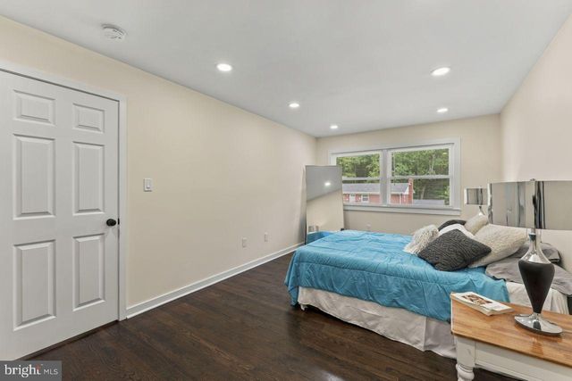 13424 KINGSMAN RD, Woodbridge, VA 22193