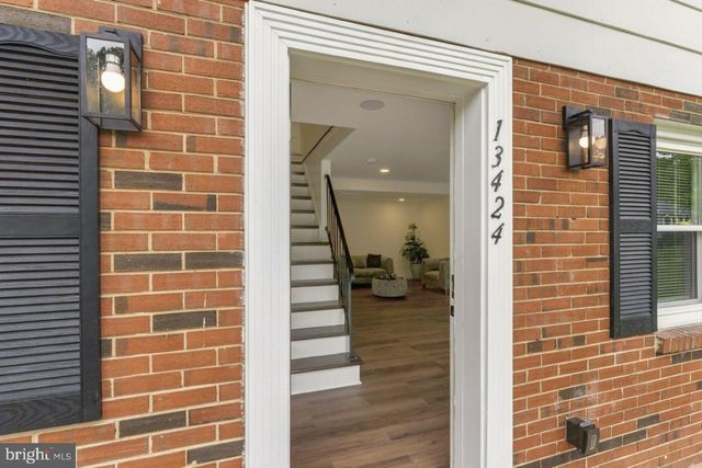 13424 KINGSMAN RD, Woodbridge, VA 22193