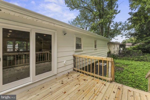 13424 KINGSMAN RD, Woodbridge, VA 22193