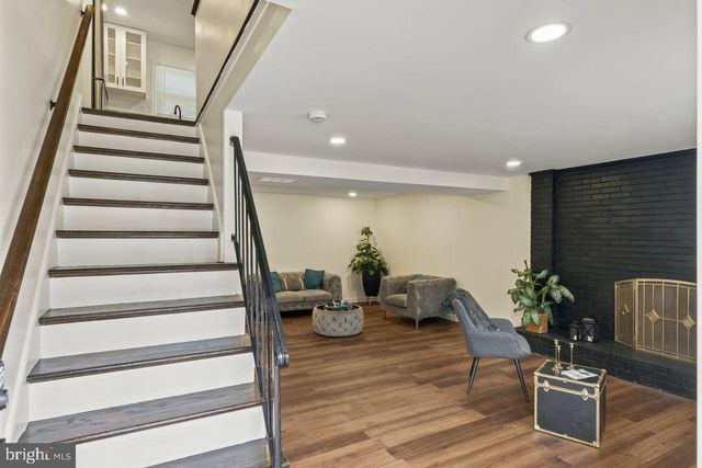 13424 KINGSMAN RD, Woodbridge, VA 22193