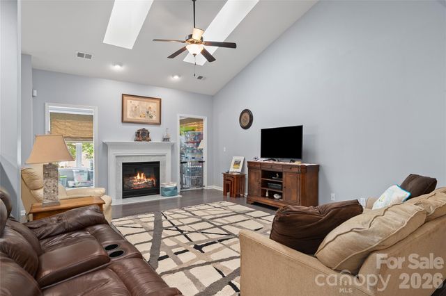 64 Eagle Pointe Way, Flat Rock, NC 28731