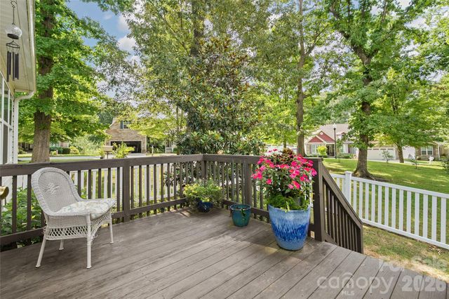 64 Eagle Pointe Way, Flat Rock, NC 28731