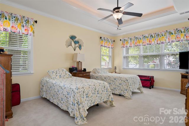 64 Eagle Pointe Way, Flat Rock, NC 28731