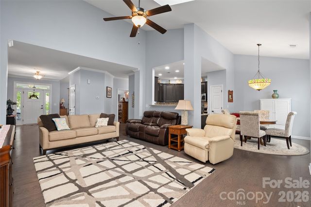 64 Eagle Pointe Way, Flat Rock, NC 28731