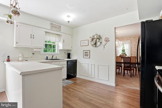 18 W ELIZABETH LN, Richboro, PA 18954