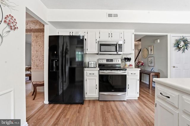 18 W ELIZABETH LN, Richboro, PA 18954