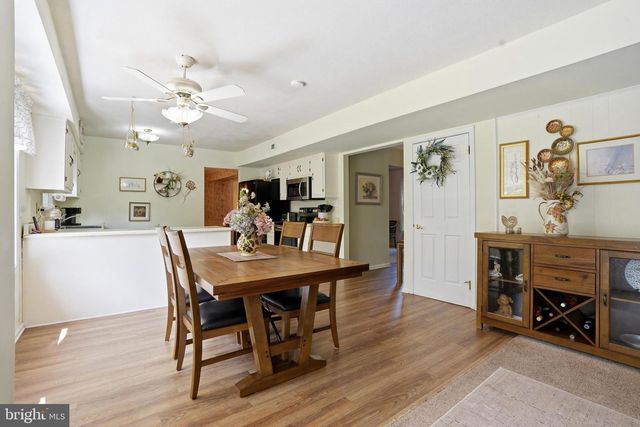 18 W ELIZABETH LN, Richboro, PA 18954