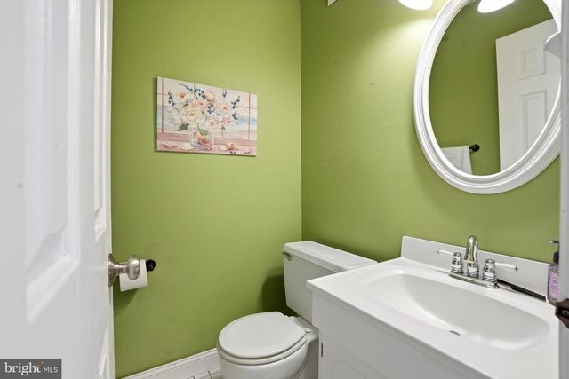 18 W ELIZABETH LN, Richboro, PA 18954