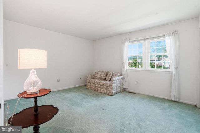 18 W ELIZABETH LN, Richboro, PA 18954