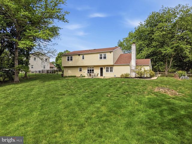 18 W ELIZABETH LN, Richboro, PA 18954
