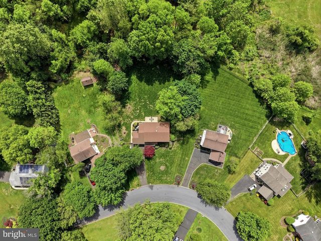18 W ELIZABETH LN, Richboro, PA 18954