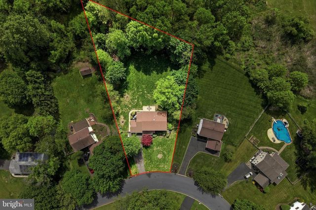 18 W ELIZABETH LN, Richboro, PA 18954