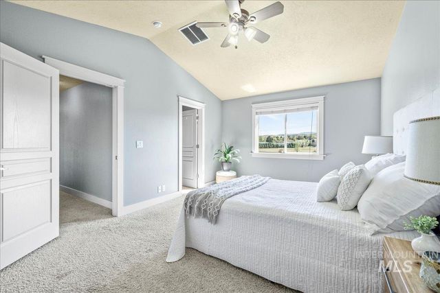 568 S Wooddale Pl, Eagle, ID 83616