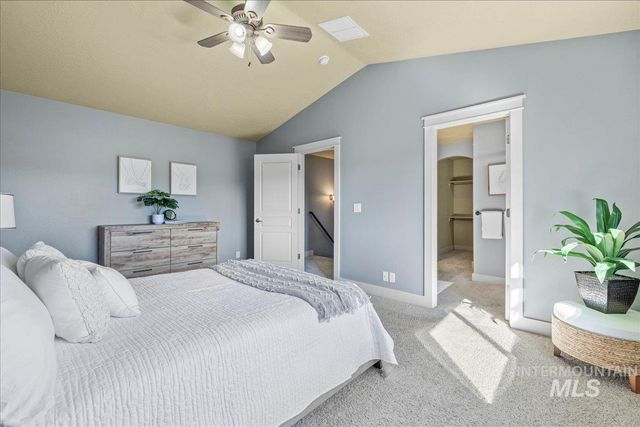568 S Wooddale Pl, Eagle, ID 83616