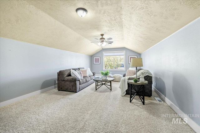 568 S Wooddale Pl, Eagle, ID 83616