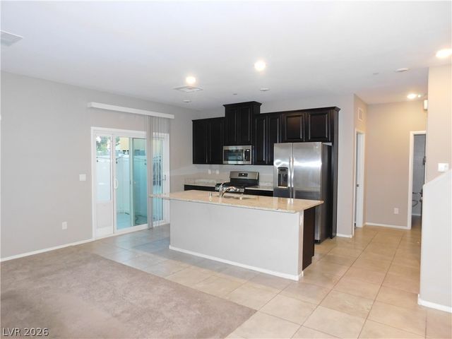 2715 Amazing Meadows Avenue 1185, North Las Vegas, NV 89031