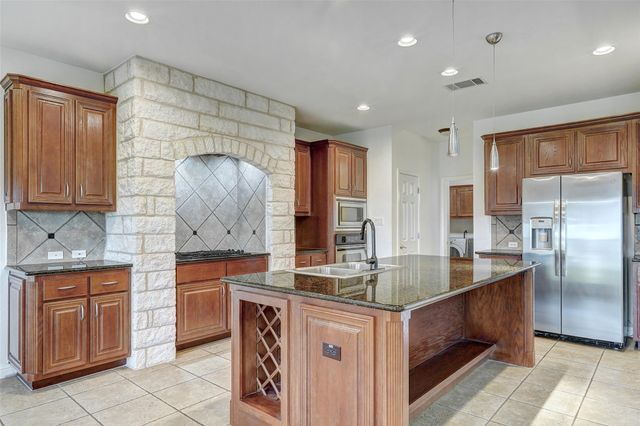 3129 Goldenoak CIR, Round Rock, TX 78681