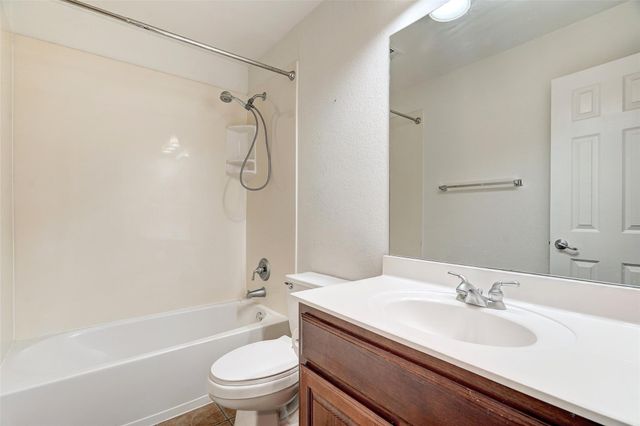 3129 Goldenoak CIR, Round Rock, TX 78681